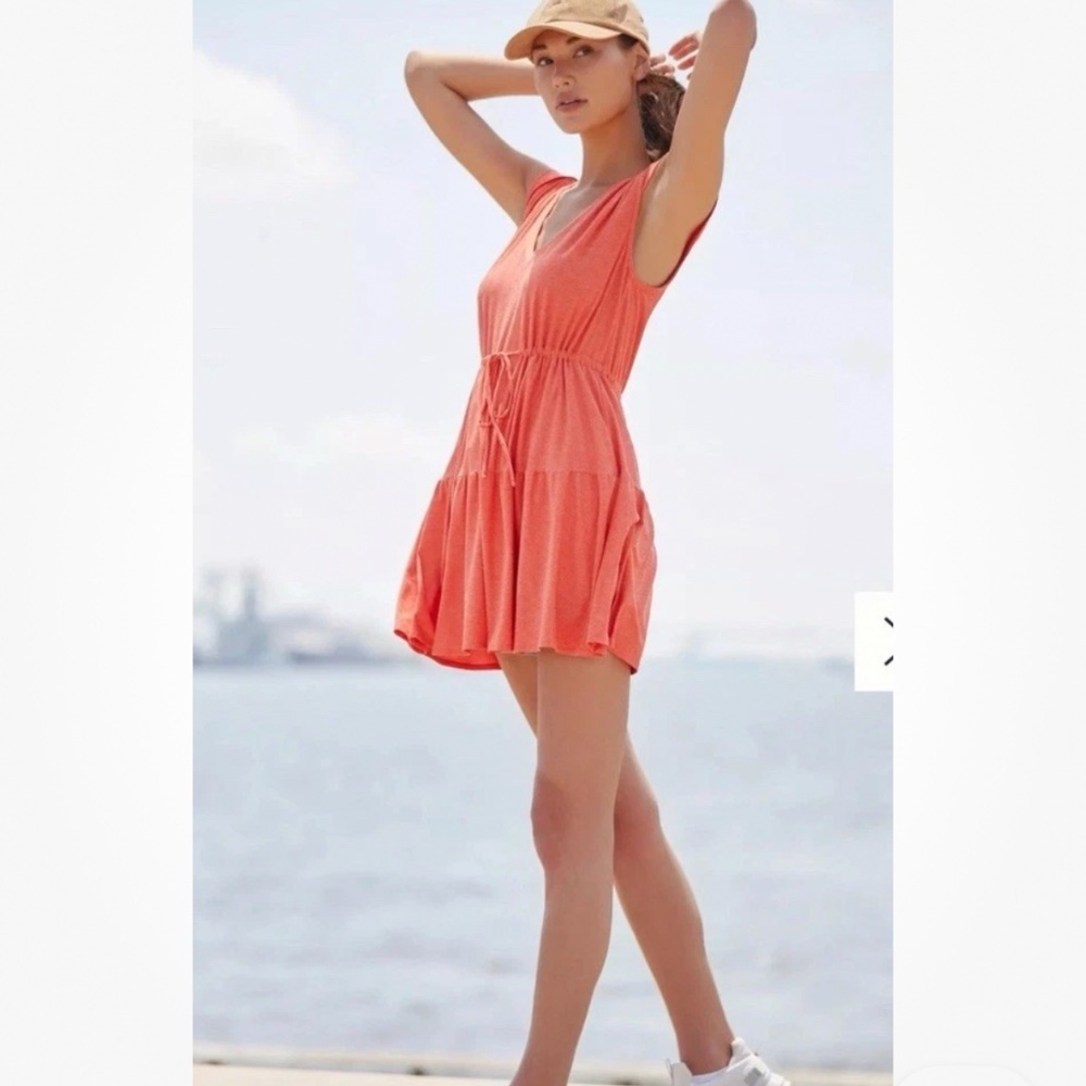 Beyond Yoga Featherweight Out About Ruffle Dress Sun Kissed Coral Heather Small